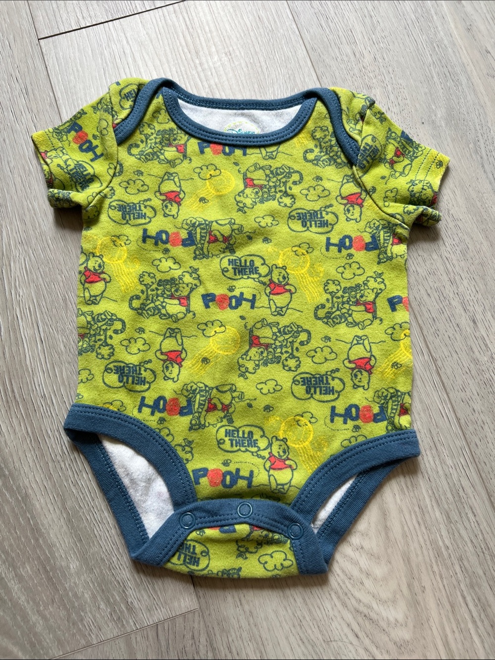 💋3/$10💋Disney Winnie the Pooh Baby Onesie Size 0-3 months